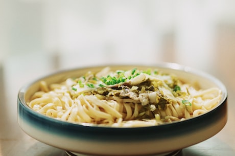 深夜食堂日本(深夜食堂日本：夜宵文化中的独特存在)